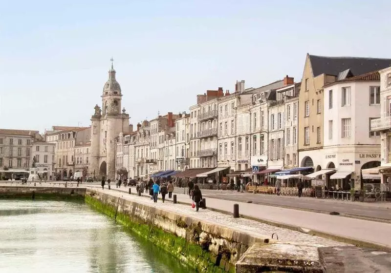هتل Ibis La Rochelle Centre Historique
