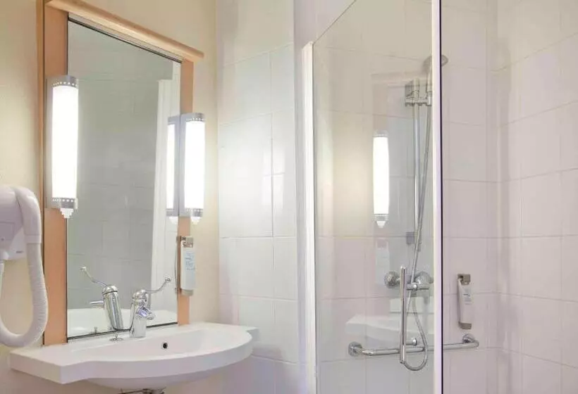 هتل Ibis Poitiers Centre