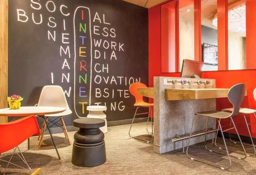 هتل Ibis Poitiers Centre