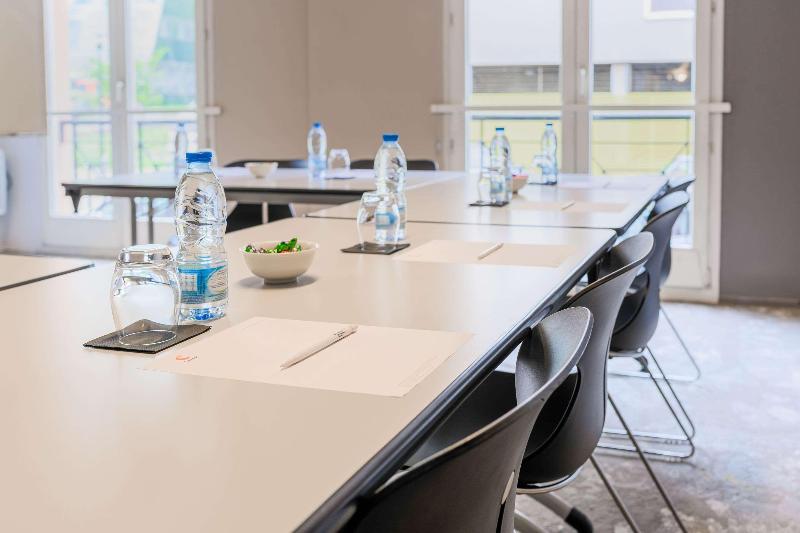 هتل Kyriad Lille Gare Grand Palais