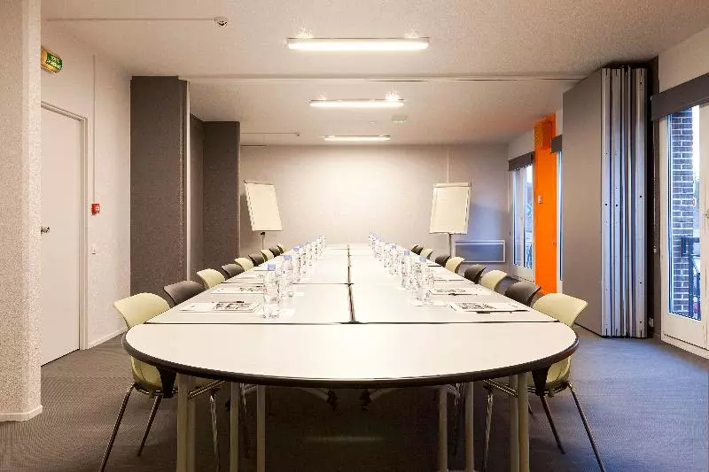 ホテル Kyriad Lille Gare  Grand Palais