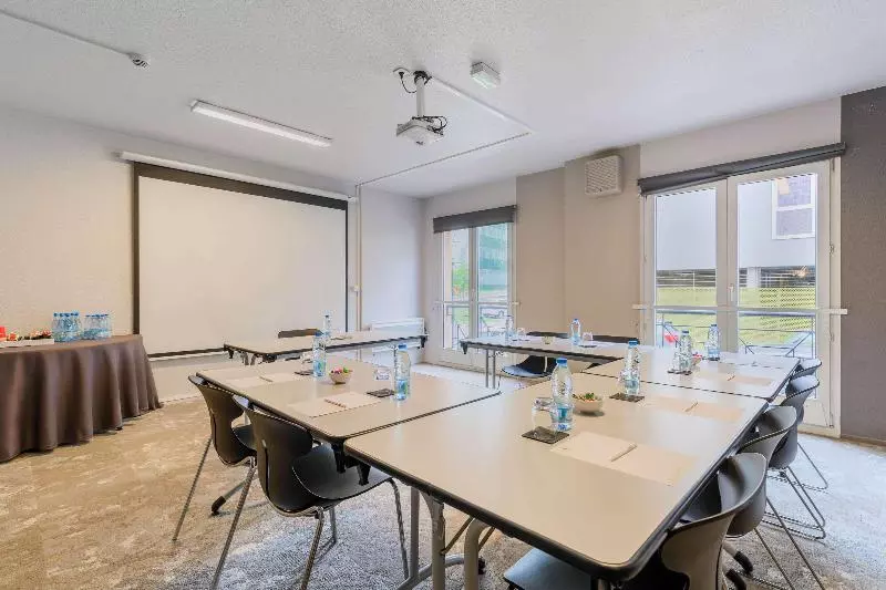 ホテル Kyriad Lille Gare  Grand Palais