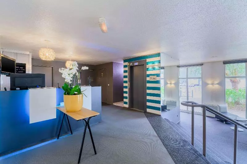 ホテル Kyriad Lille Gare  Grand Palais