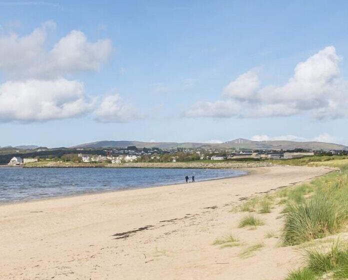 בית מלון כפרי Lake Of Shadows