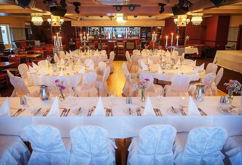 בית מלון כפרי Lake Of Shadows