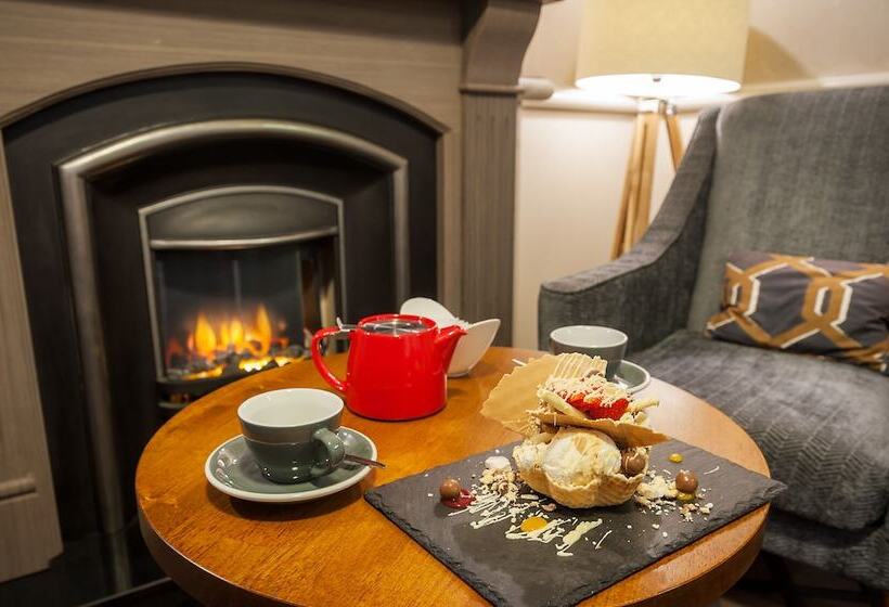 בית מלון כפרי Lake Of Shadows