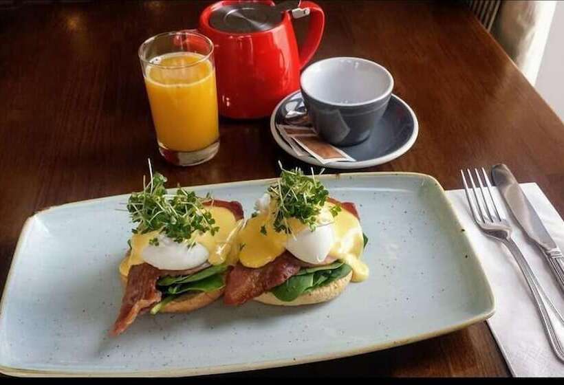 בית מלון כפרי Lake Of Shadows