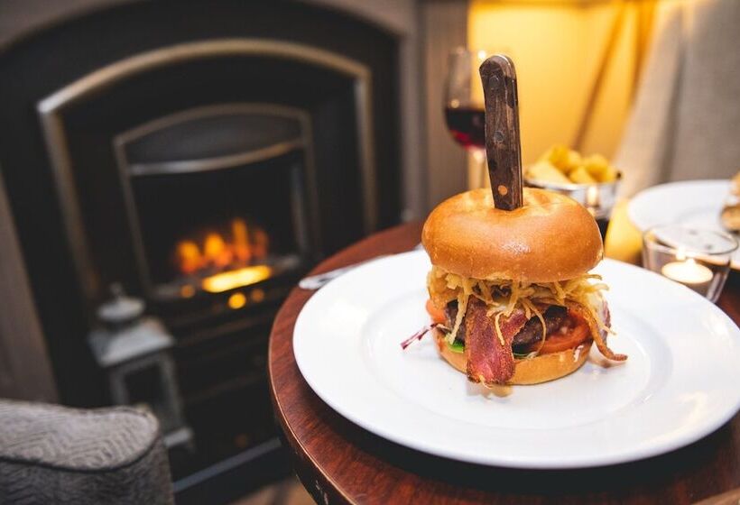 בית מלון כפרי Lake Of Shadows