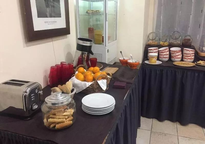 Hotel Logis Hôtel Le Manoir Des Portes