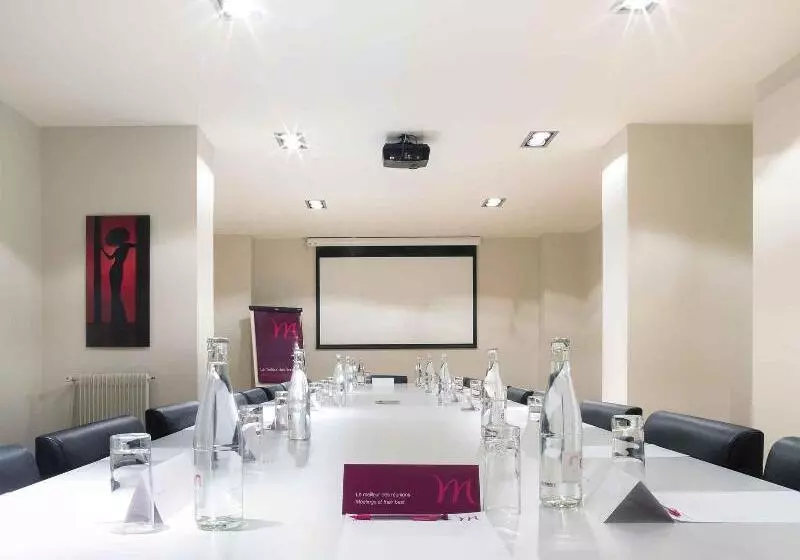 Отель Mercure Lille Roubaix Grand