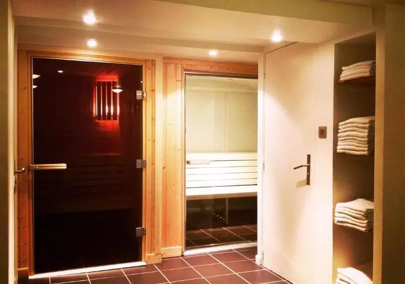 Отель Mercure Lille Roubaix Grand