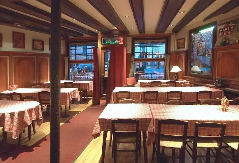 酒店 Logis Hôtel Au Cerf d'Or