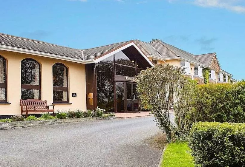 The Cedar Lodge Hotel And Restaurant