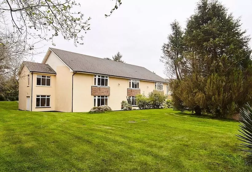 The Cedar Lodge Hotel And Restaurant