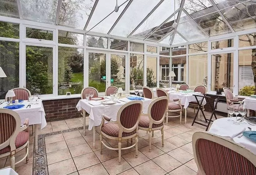 The Cedar Lodge Hotel And Restaurant