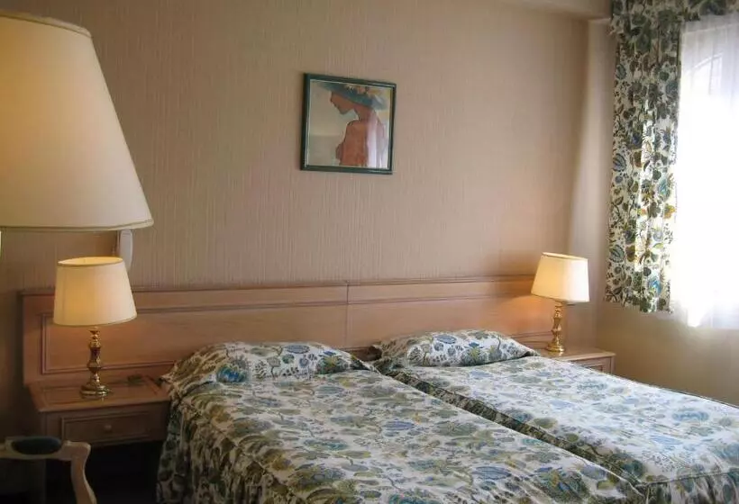 Отель Bellevue De Tradition Familiale