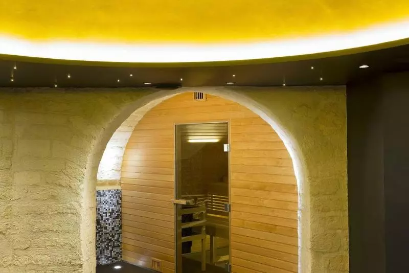 ホテル Bourgogne & Montana