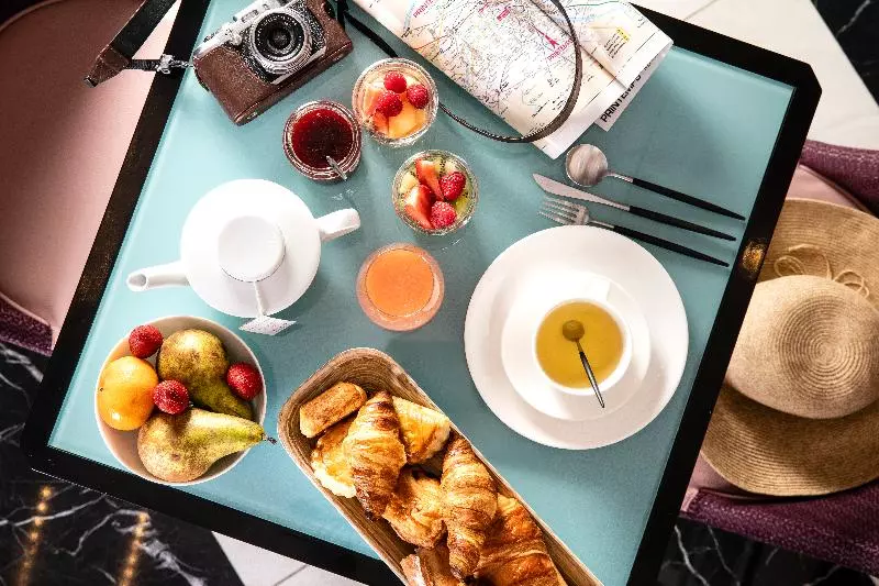 ホテル Bourgogne & Montana