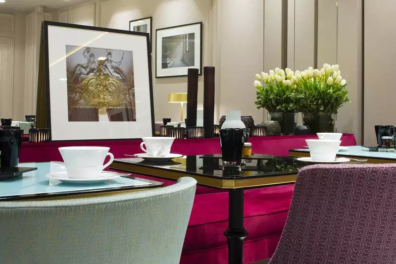 ホテル Bourgogne & Montana