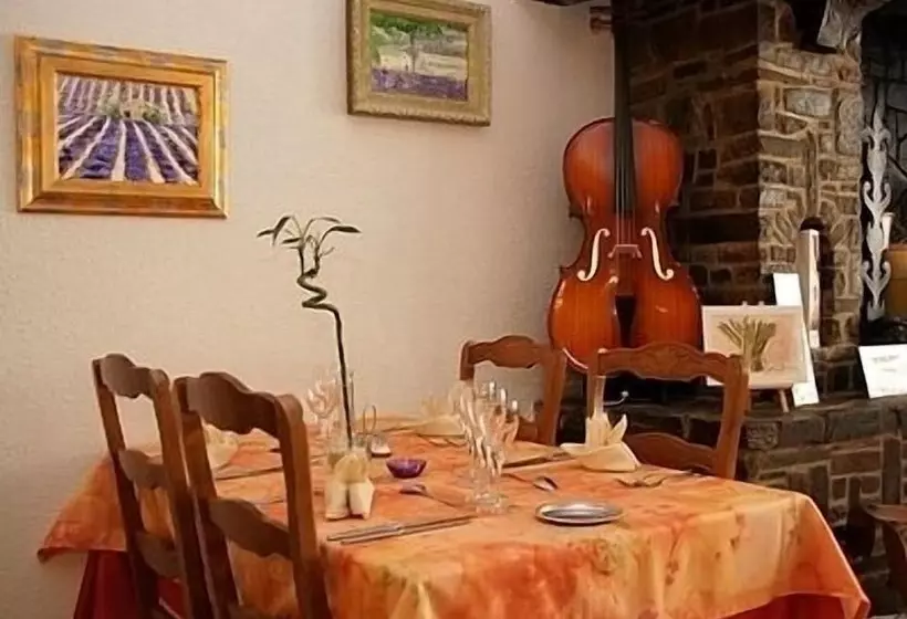 Отель De France