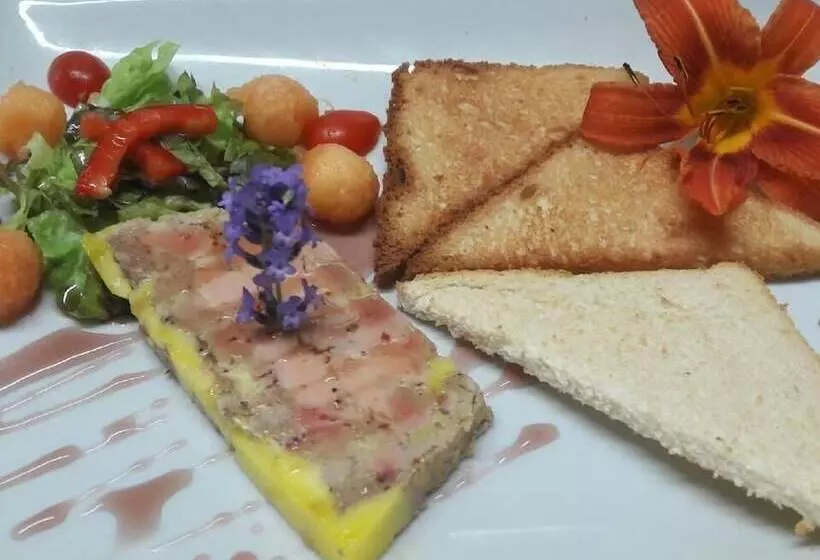 Отель De France