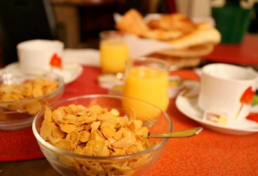 هتل Hôtel De L Alma By Malone