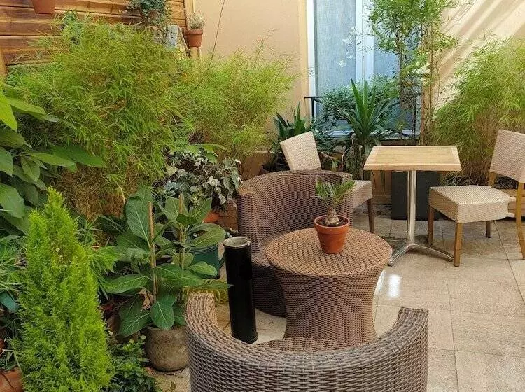 ホテル Hôtel De L Alma By Malone