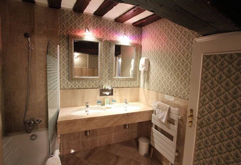 هتل De La Bretonnerie