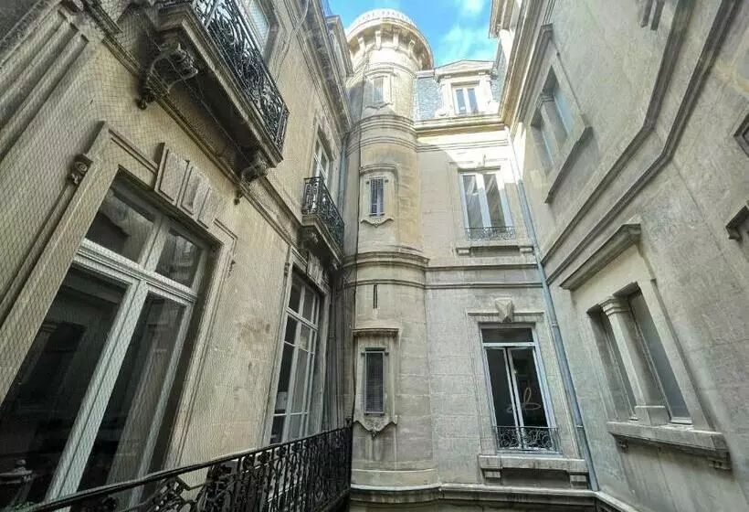 호텔 De La Comedie