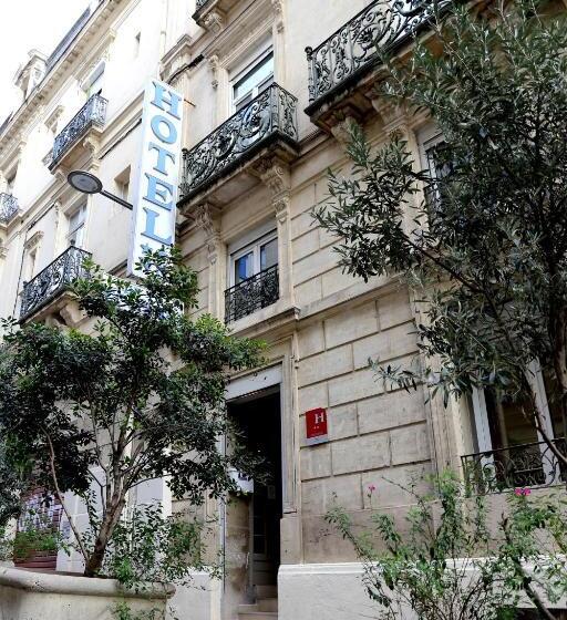 فندق De La Comedie