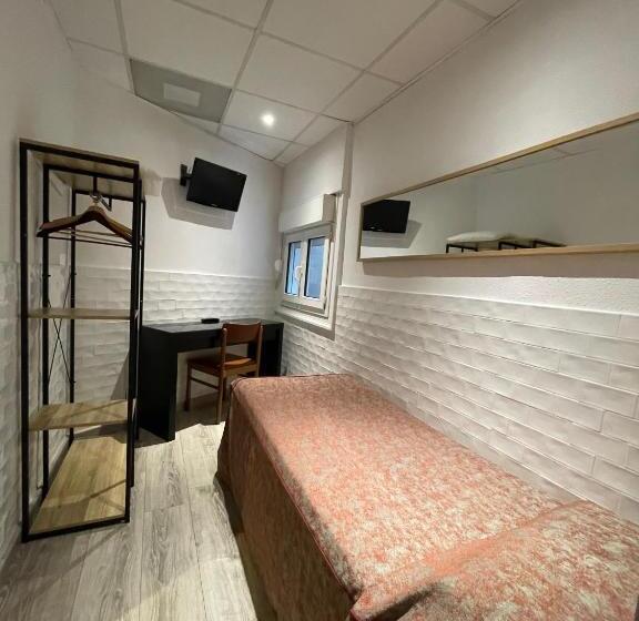 فندق De La Comedie