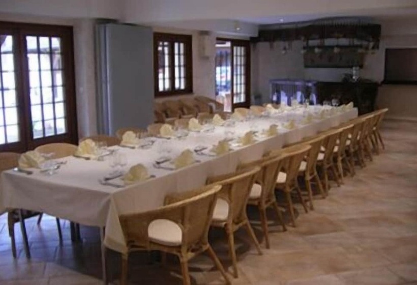 בית מלון כפרי De La Poste