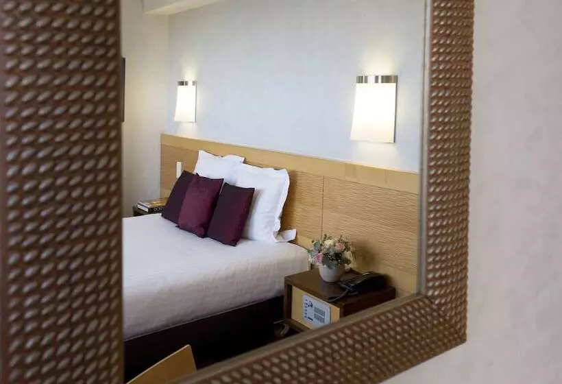 Отель De Normandie