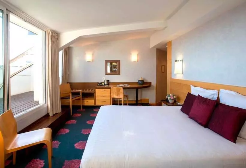 Отель De Normandie