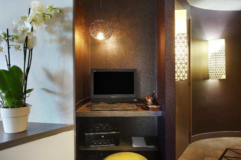 هتل Eiffel Capitol