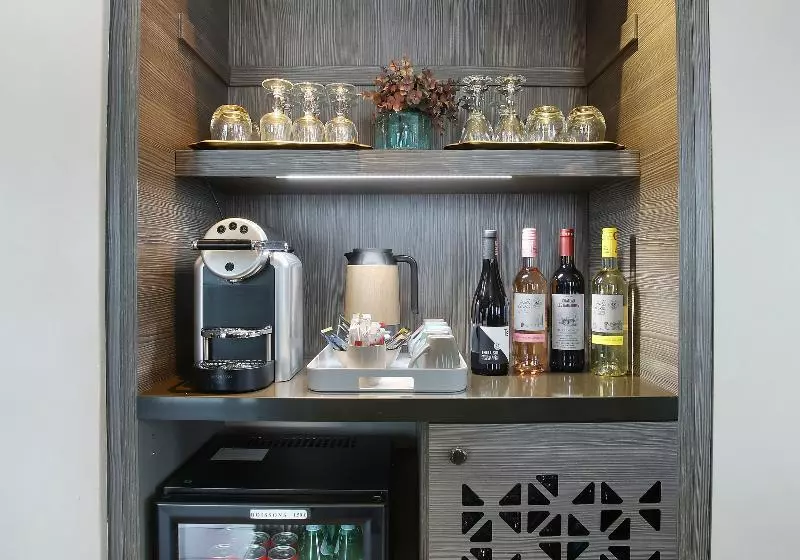 ホテル Eiffel Capitol