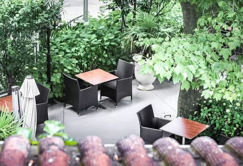 בית מלון כפרי Hôtel Helvie