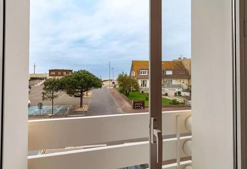 هتل Hôtel De La Plage