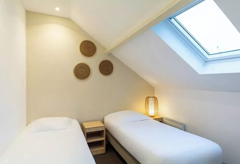 هتل Hôtel De La Plage