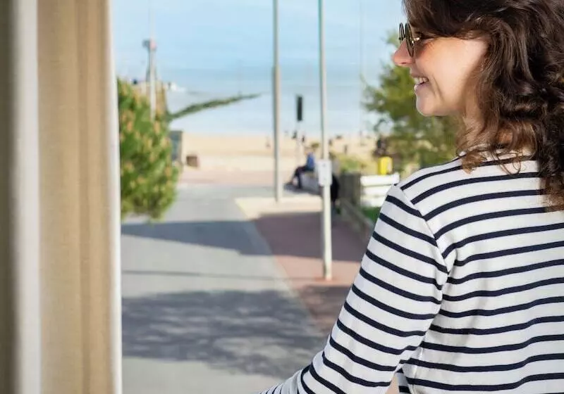 هتل Hôtel De La Plage