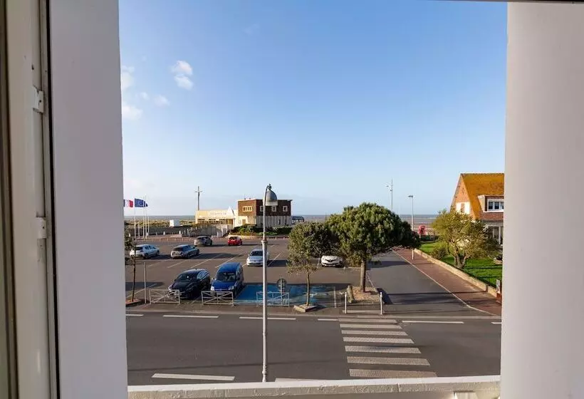 هتل Hôtel De La Plage