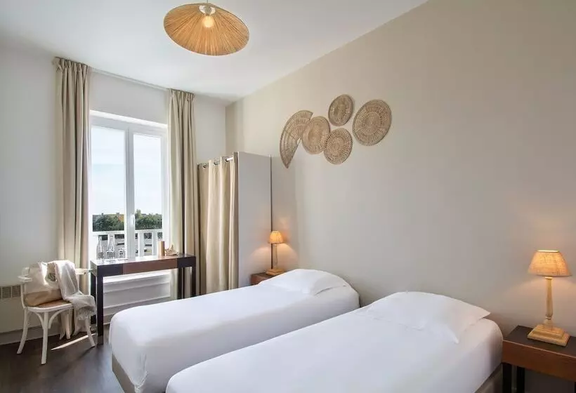 هتل Hôtel De La Plage
