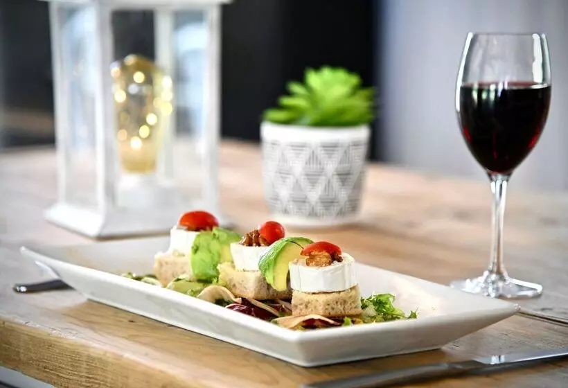 Hotel Kyriad Lannionperros Guirec