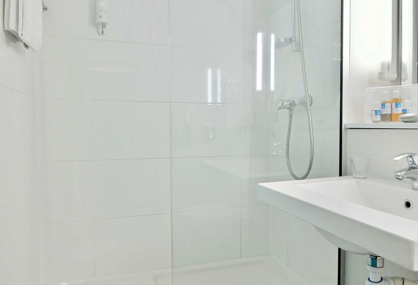 Hotel Kyriad Lannionperros Guirec