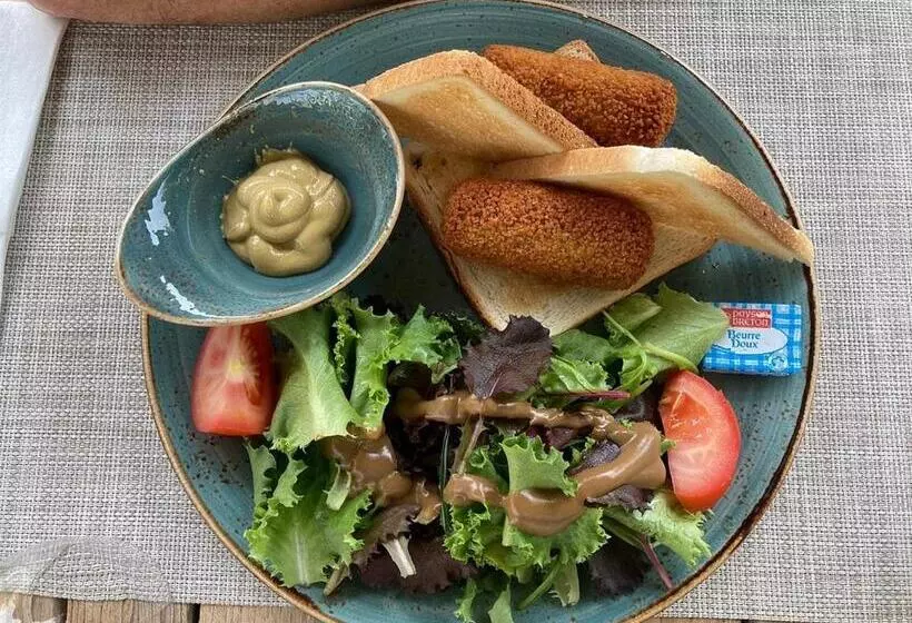 Отель Le Catalogne