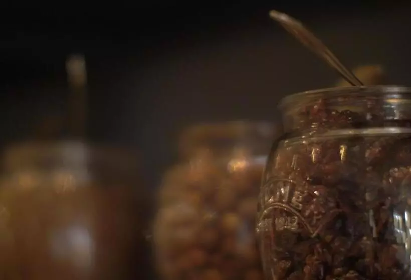 Отель Le Catalogne