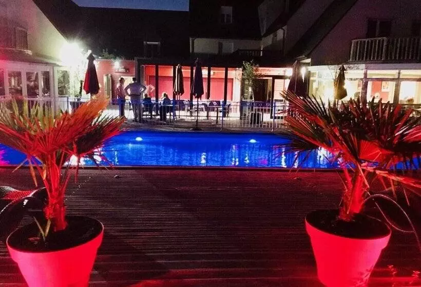 Отель Les Terrasses De Saumur   Hôtel & Appartements   Restaurant & Spa