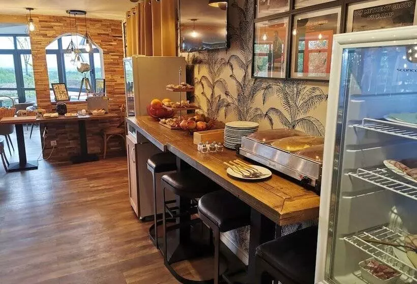 Отель Les Terrasses De Saumur   Hôtel & Appartements   Restaurant & Spa