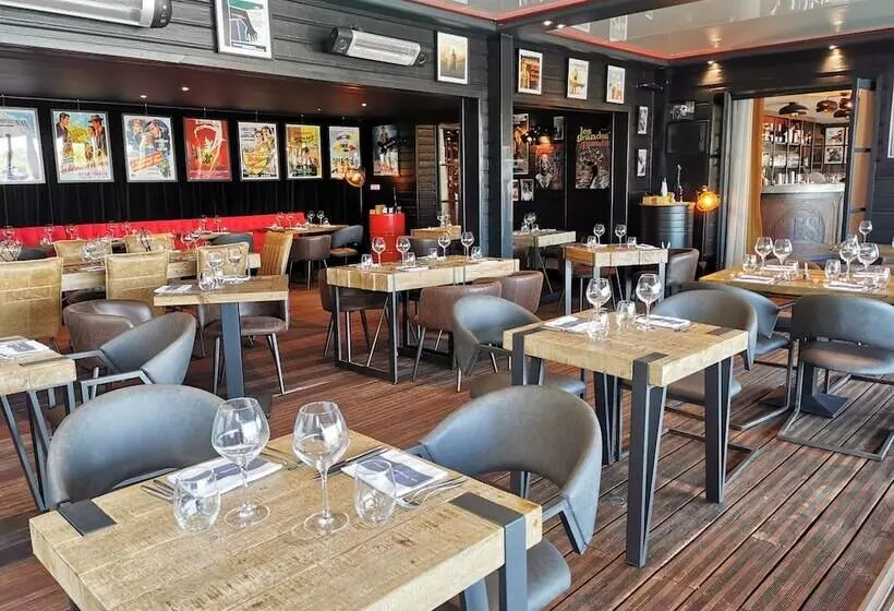 Отель Les Terrasses De Saumur   Hôtel & Appartements   Restaurant & Spa