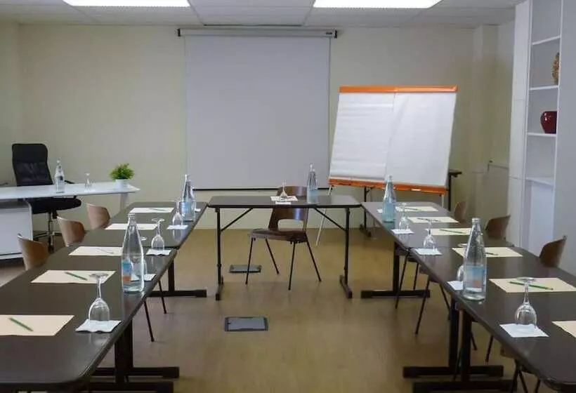 Logis Hotel Du Chateau